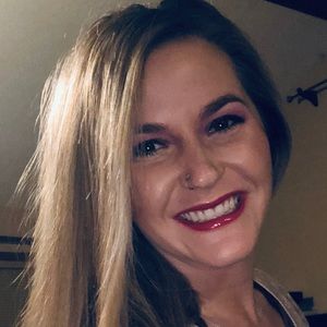 Meet your Posher, Anniska